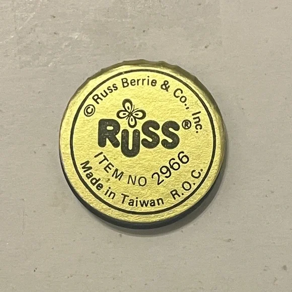 Russ Magnetic Picture Frame - Picture 2 of 6